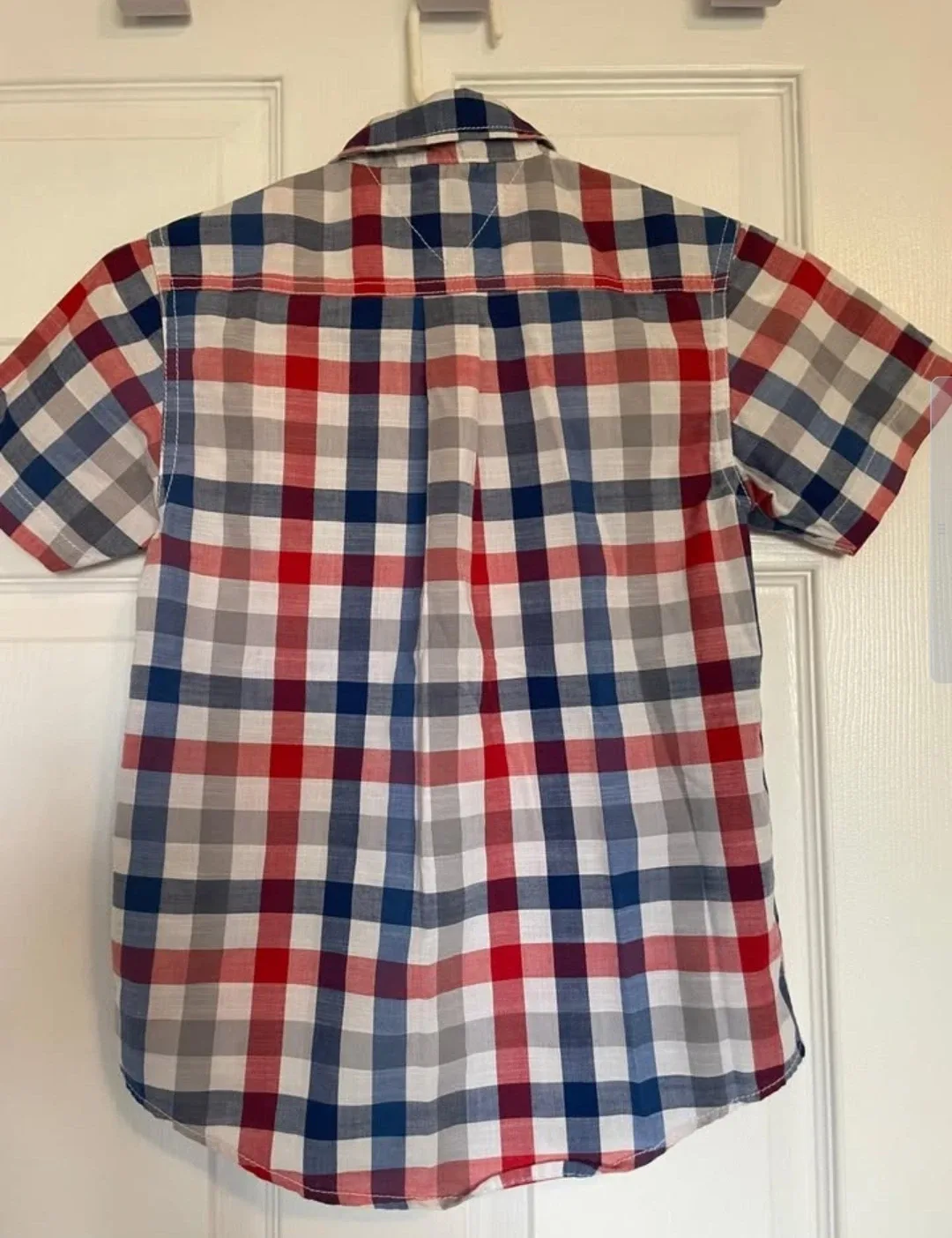 Tommy Hilfiger shirt (8-10 yrs) - BARELY USED image indicator(3)