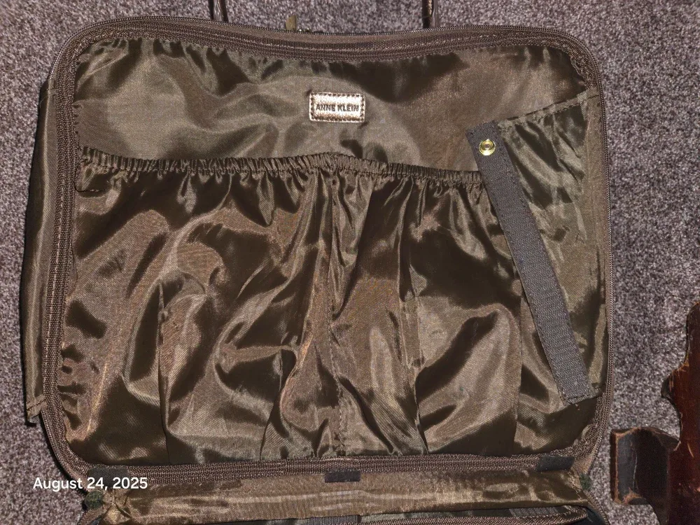 Anne Klein Rolling Suitcase image indicator(3)