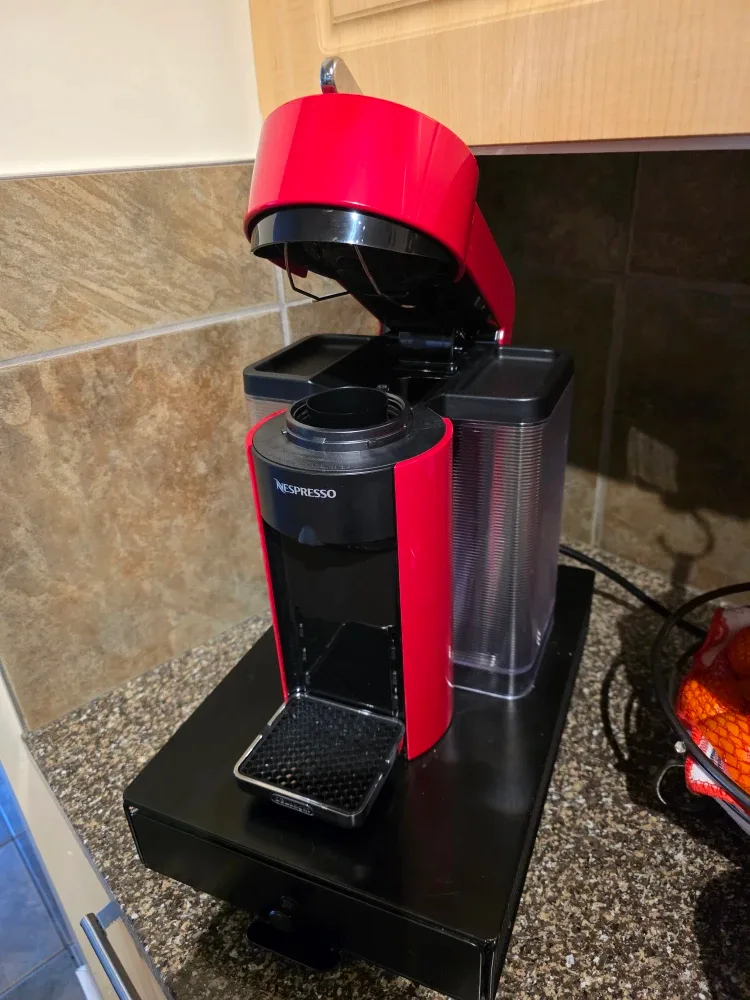 Nespresso Coffee Machine with metal pod tray and 20 pods image indicator(3)