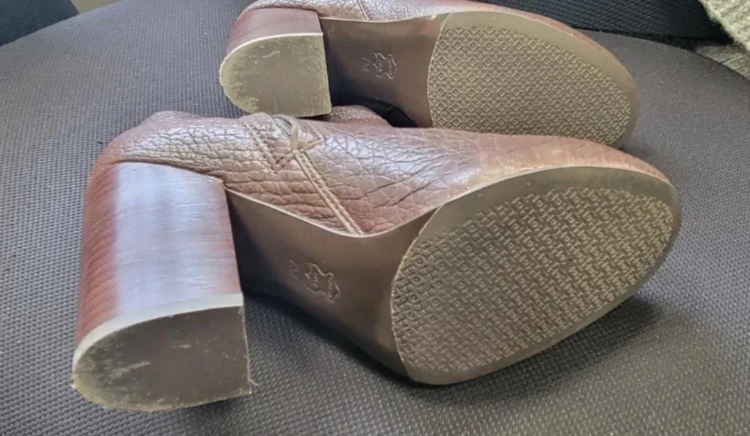 Tory Burch Brown Leather Heeled Booties, Size 7 image indicator(3)