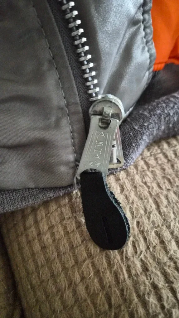 Alpha Industries MA-1 Bomber Jacket image indicator(2)