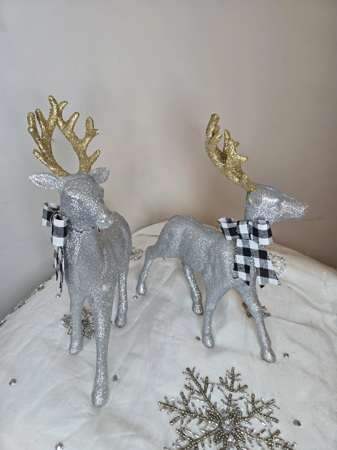 Silver Glitter Reindeer with Scarves - Set of 2