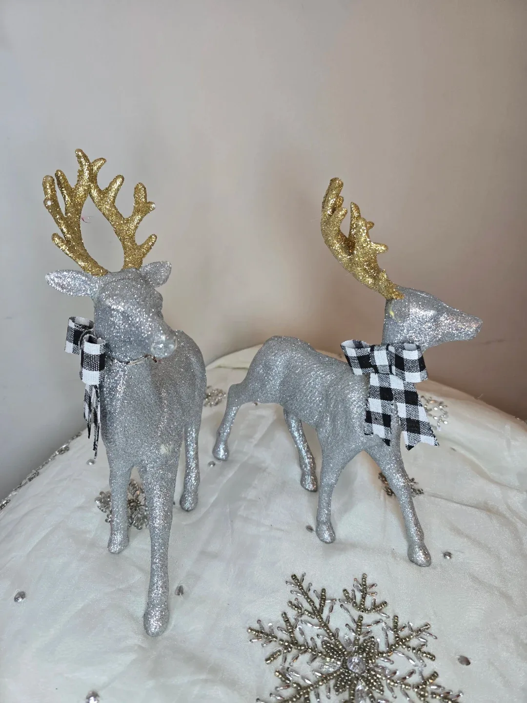 Silver Glitter Reindeer with Scarves - Set of 2 thumbnail
