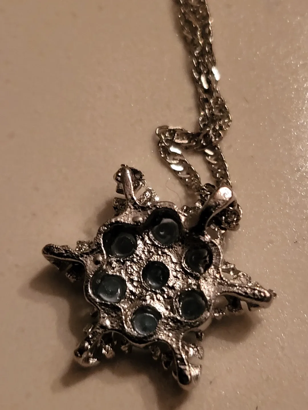 Snowflake Pendant Necklace image indicator(3)