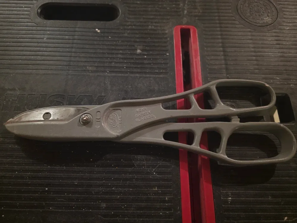 Malco Aviation Snips - Metal Cutting Tool image indicator(3)