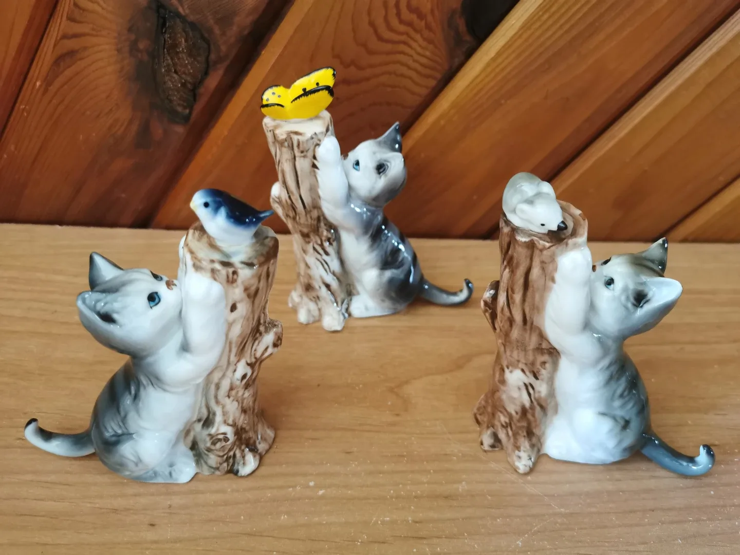 Vintage Set of 3 Bone China Cats Decor image indicator(8)