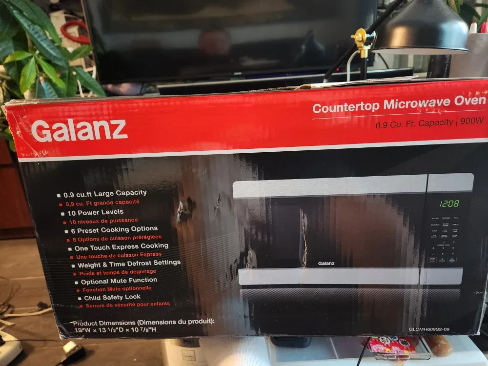 Galanz 0.9 Cu. Ft. Countertop Microwave Oven