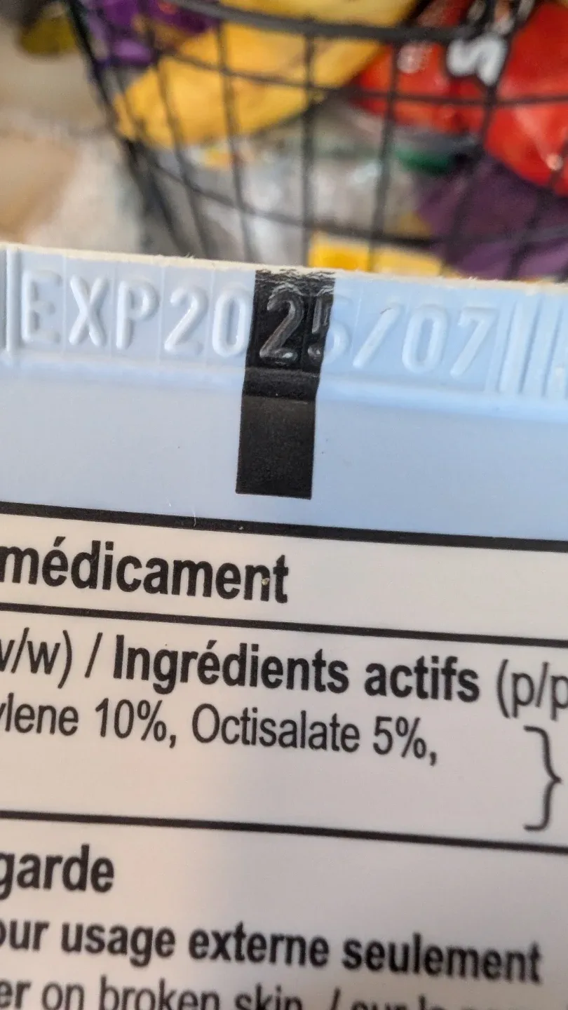 Expired Neutrogena Sunscreen SPF 60 🥕 image indicator(2)
