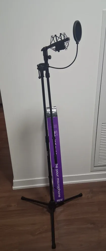 Microphone stand