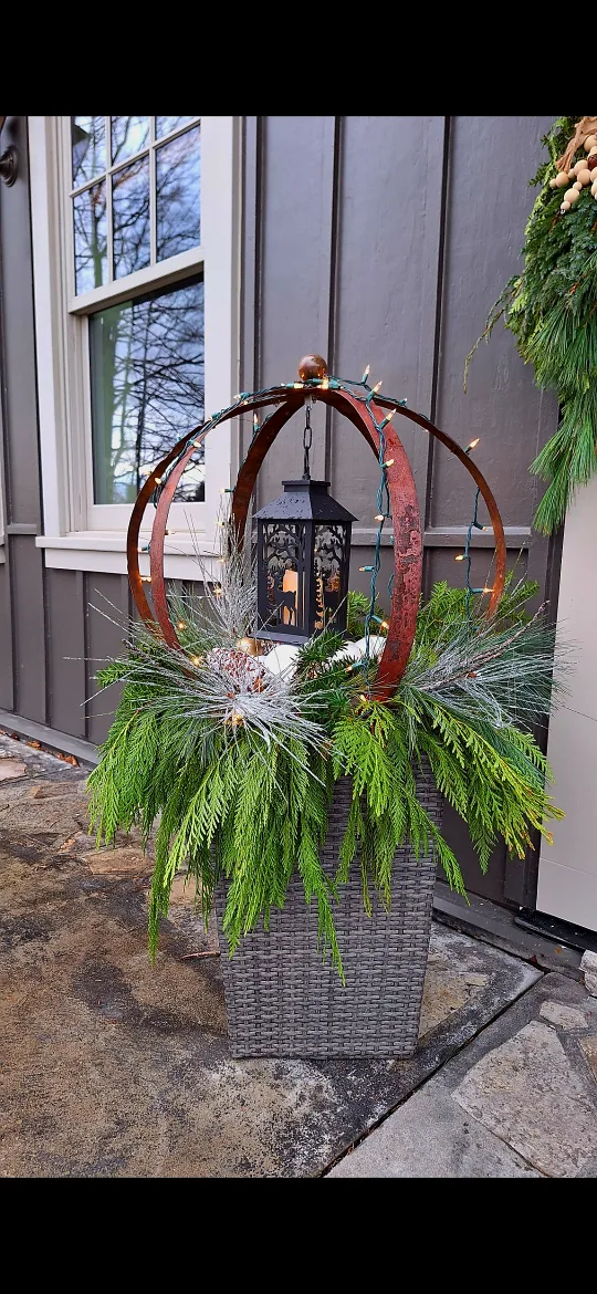 Metal Garden Sphere Decor image indicator(2)