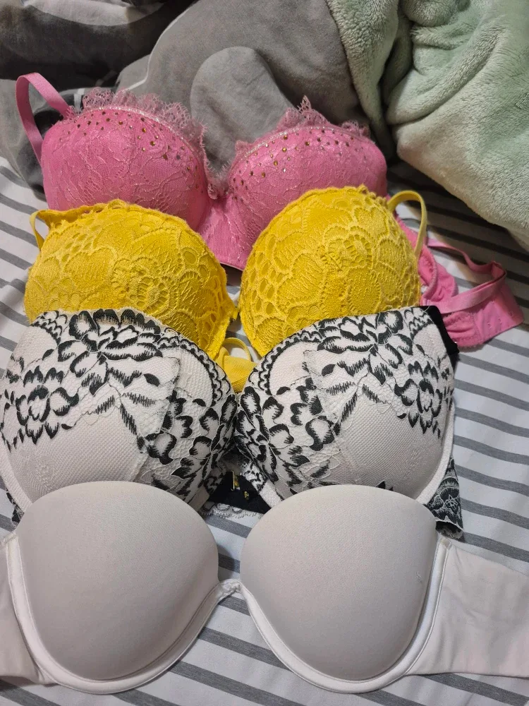 La senza bras size 34 B