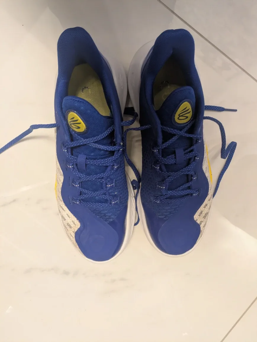 Under Armour Curry Flow 9 - Size 8.5