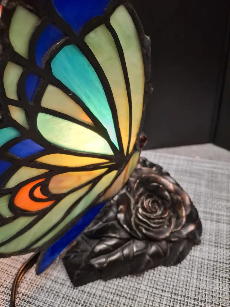 Butterfly Stained Glass Table Lamp image indicator(6)