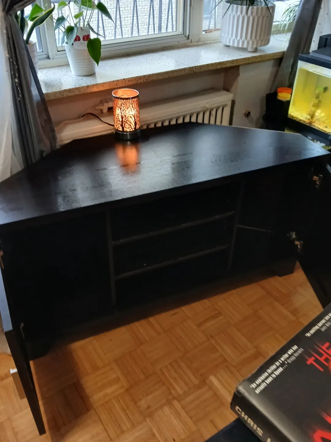 FREE TV Console image indicator(3)