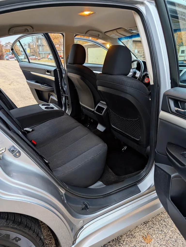 2011 Subaru Legacy AWD image indicator(8)