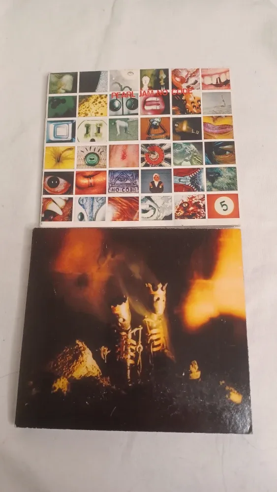 Pearl Jam & Bruce Springsteen CDs image indicator(4)