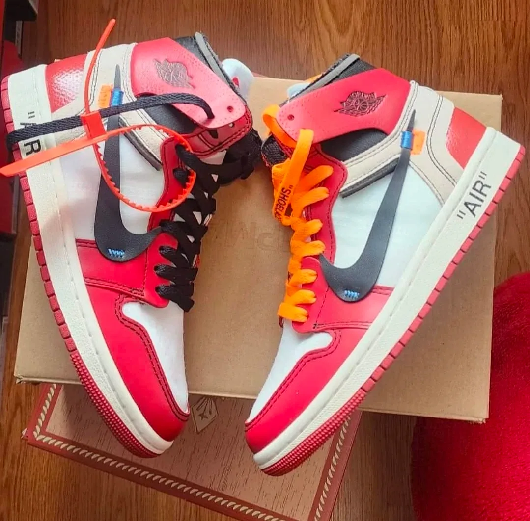 Nike Air Jordan 1 Retro High Off-White Chicago image indicator(3)