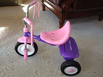 Radio Flyer Tricycle - photo 2
