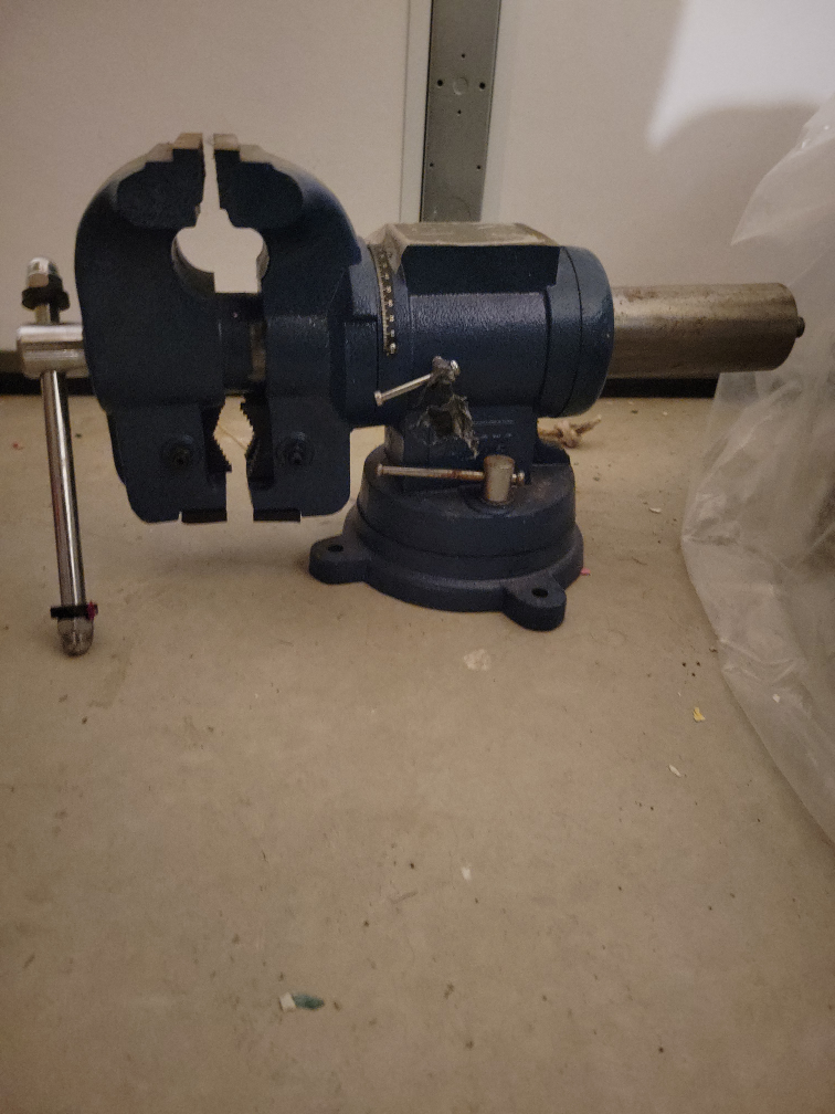 Aurora Bench Vise