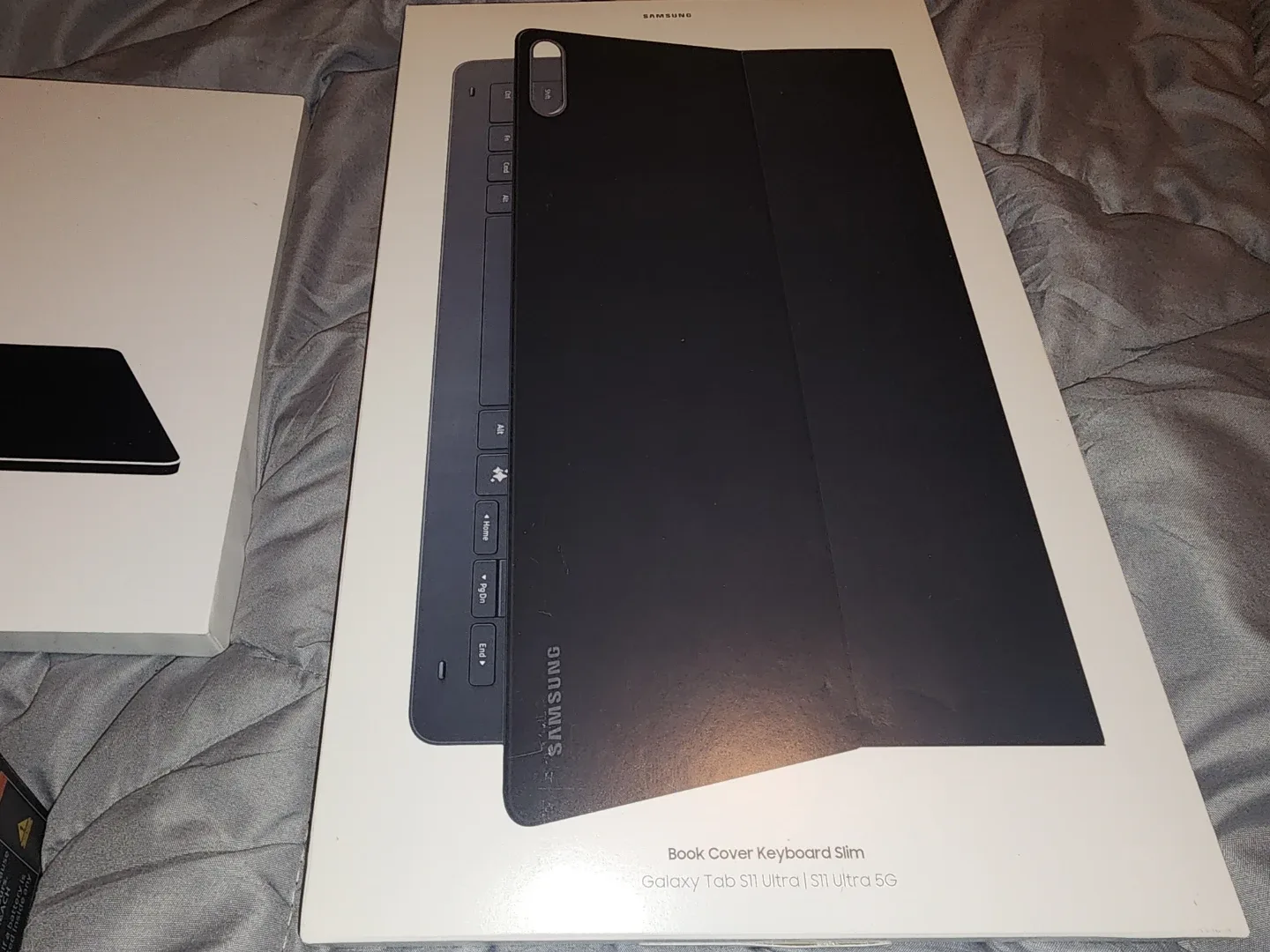 Samsung Galaxy Tab S11 Ultra Bundle - New! image indicator(4)