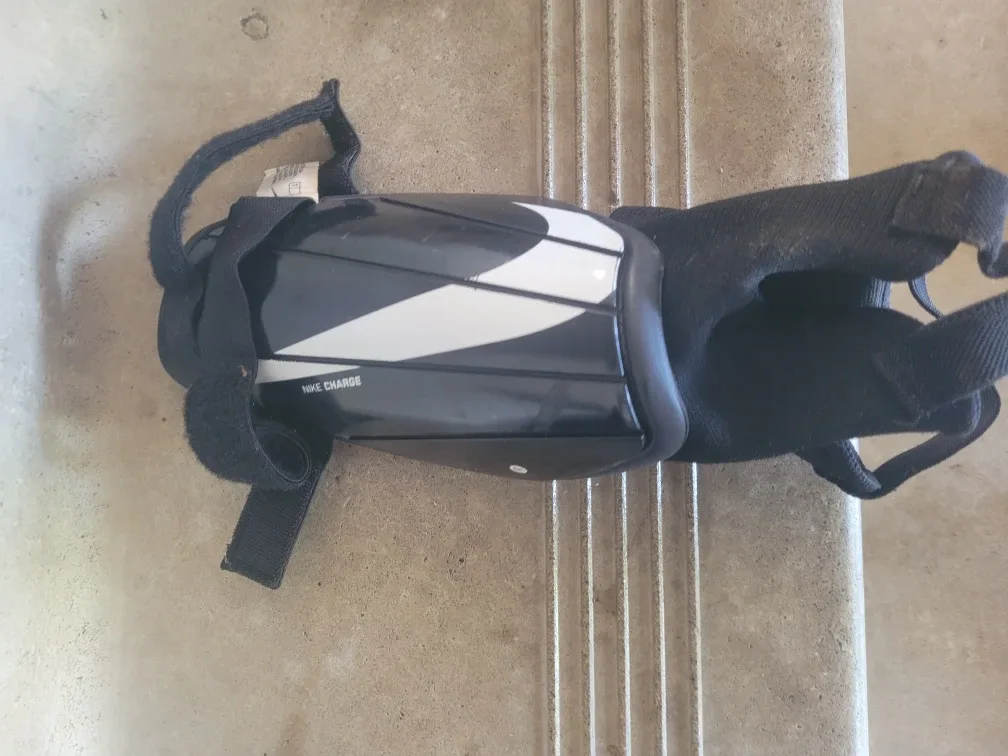 Nike Youth Shin Guards - Size S image indicator(5)