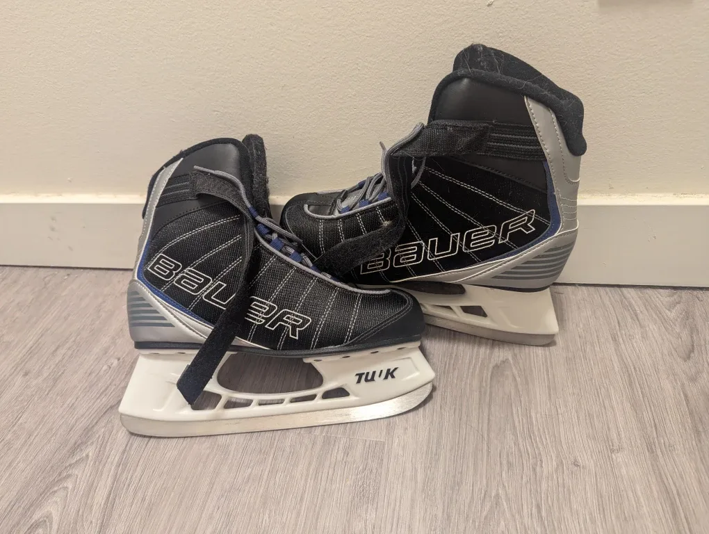 Bauer Ice Skates - Men's Size 8