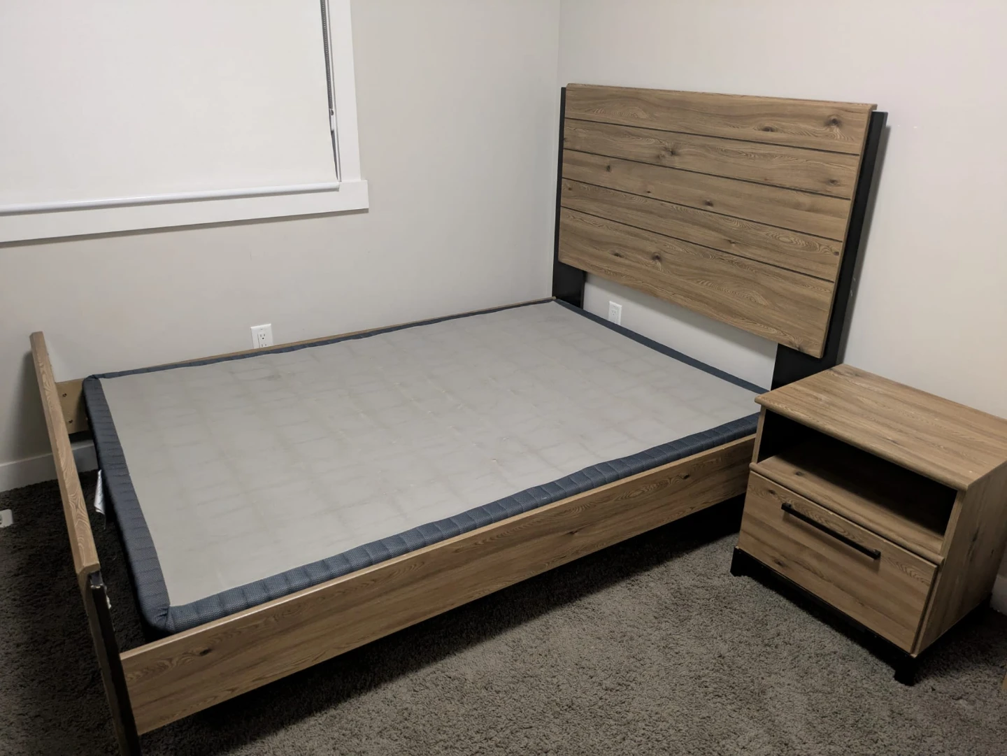 Full Panel bedframe and Nightstand (2 - photo 2