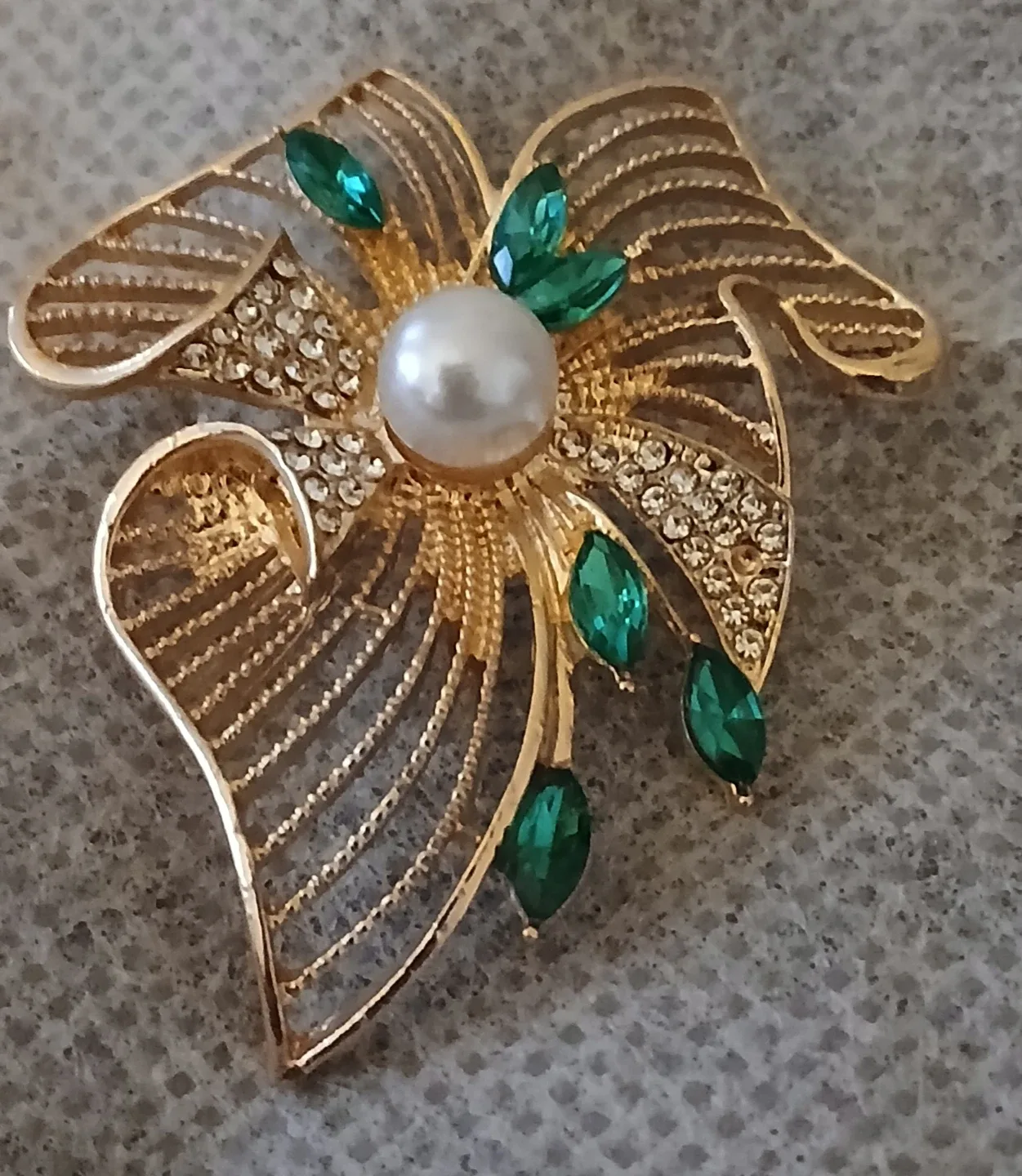 Emerald & Pearl Drop Earrings and Bro image indicator(3)