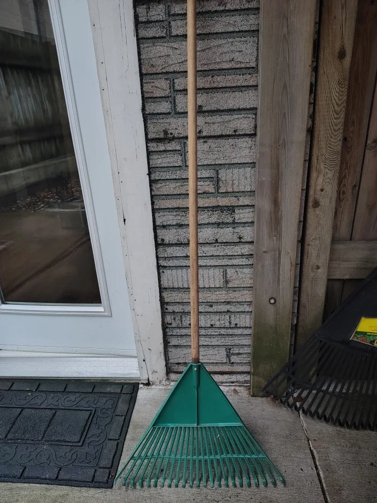 2 Leaf Rakes 1 Big 1 Small image indicator(3)