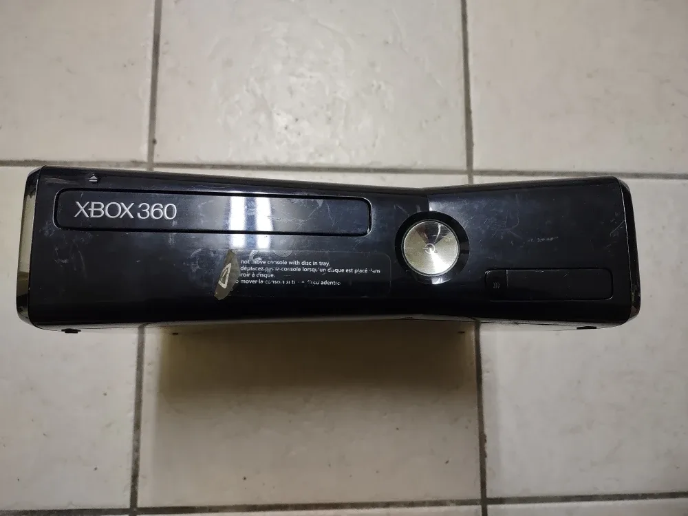 Xbox 360 Console with Controller