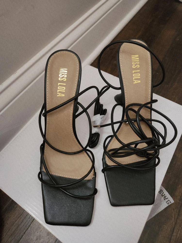 Assorted Women's Heels - photo 2