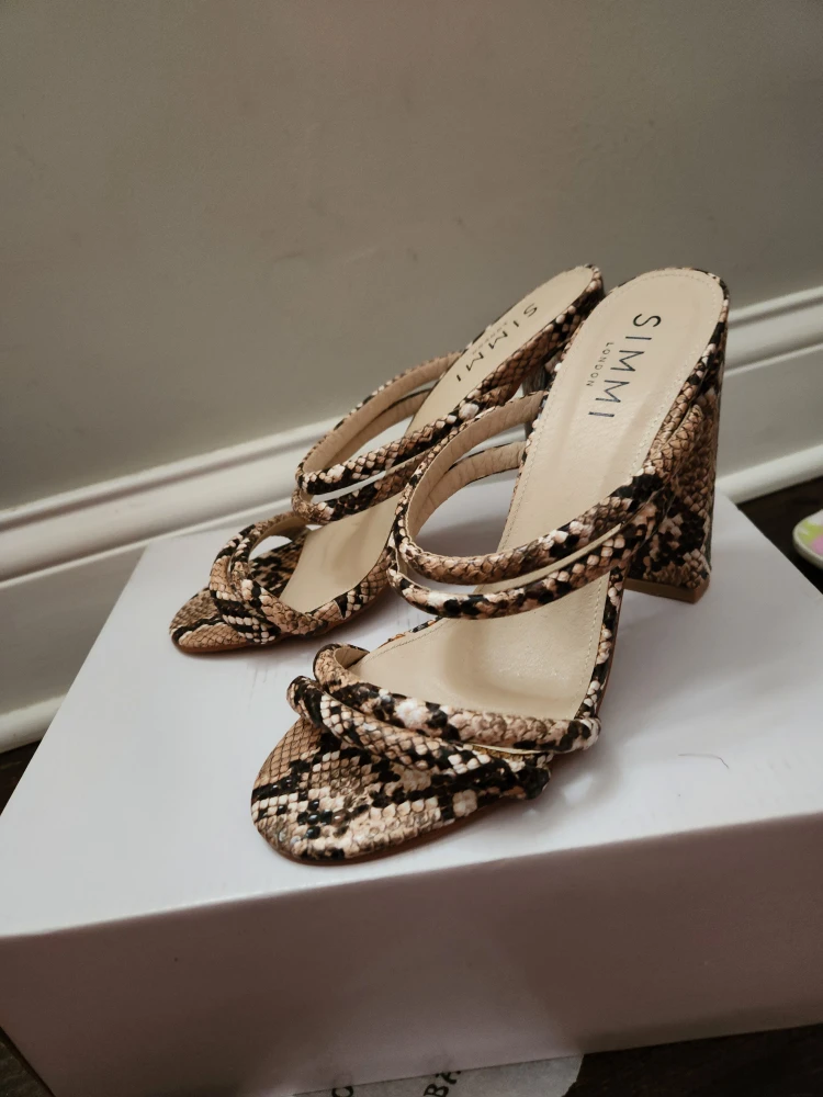 Assorted Women's Heels - photo 3