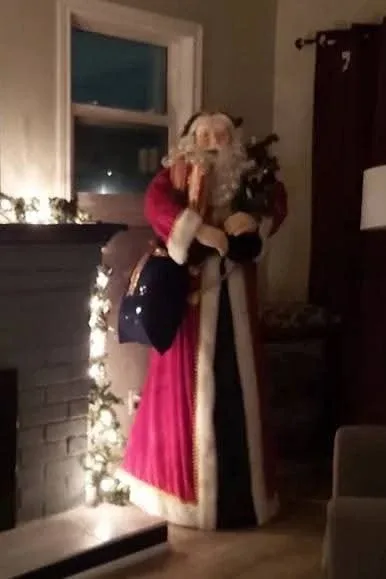 Vintage "Greeter" Father Christmas image indicator(2)