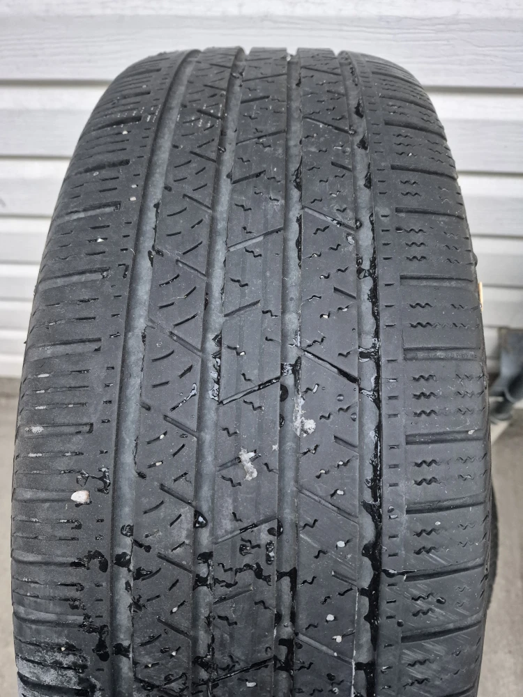 Continental Cross LX Sport 235/55R19 set of 4 Tire