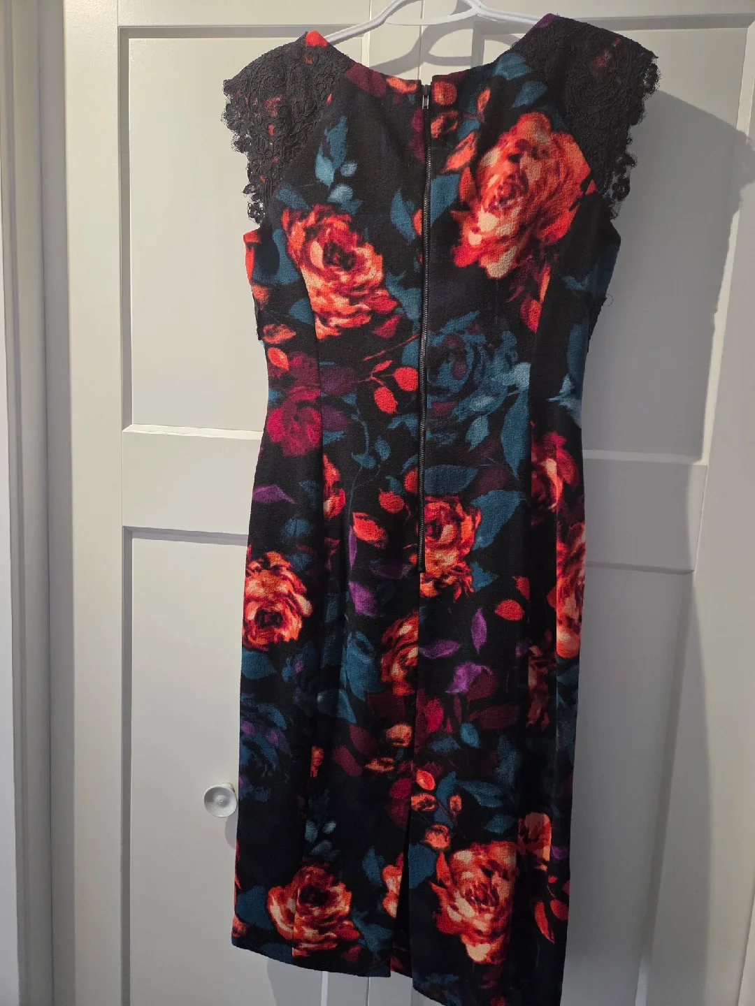 Maggy London Floral Dress - Size 4 image indicator(2)
