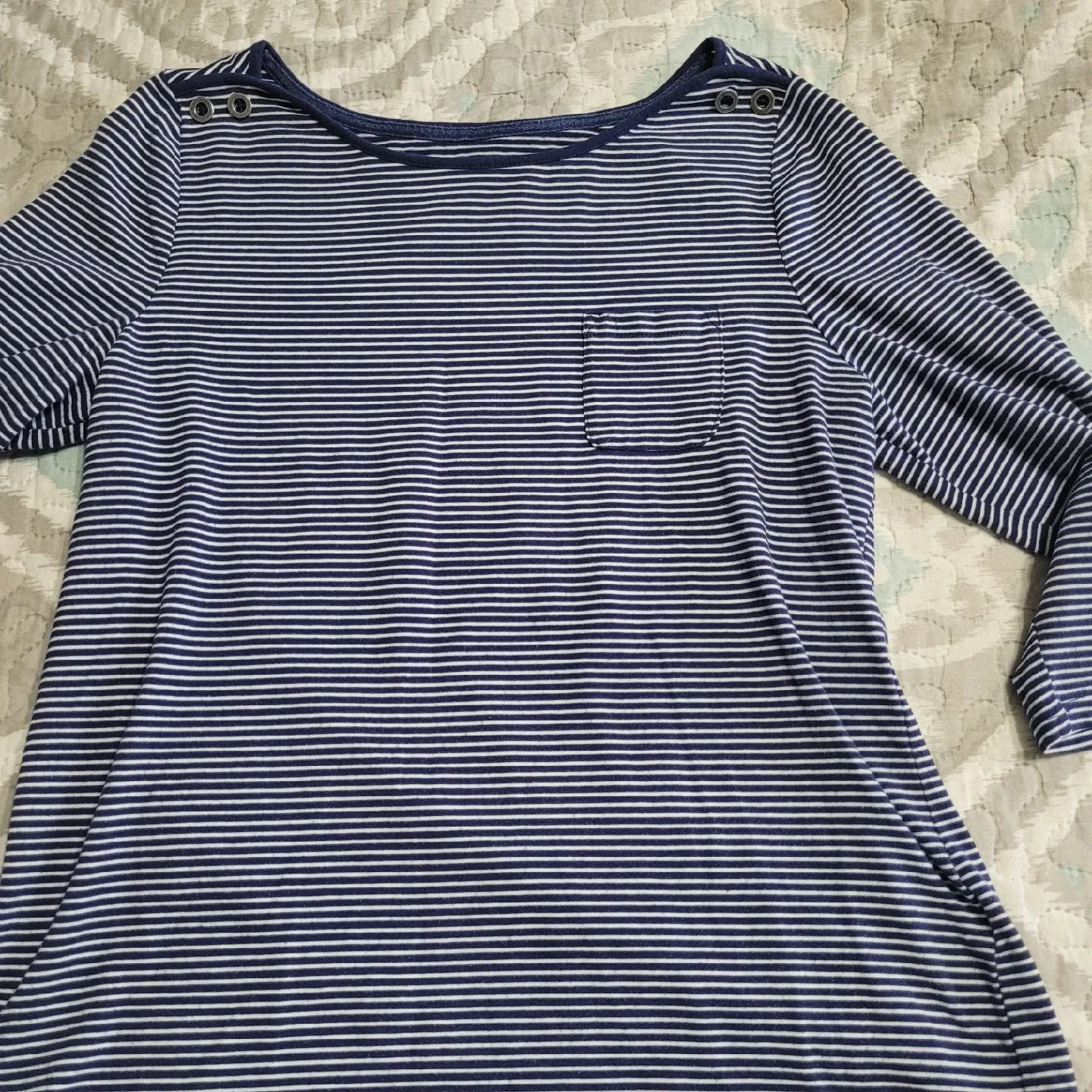 Ladies Size Small Petite Top image indicator(2)