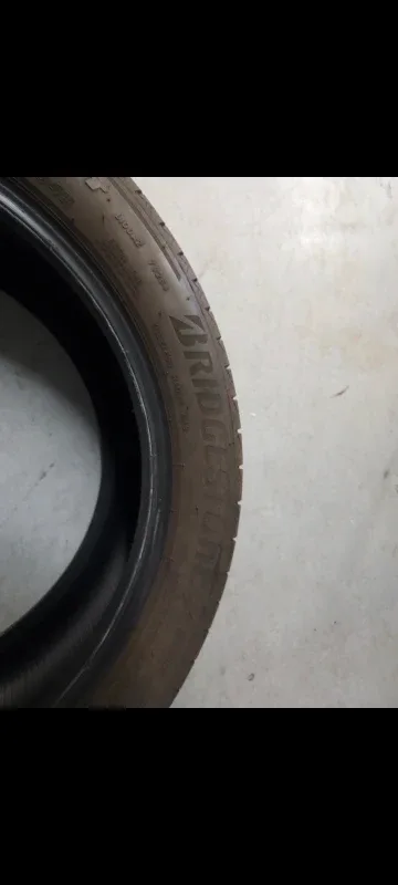 Bridgestone Turanza Tire 255/45R19