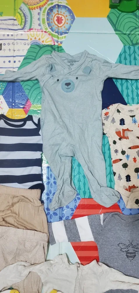 27 piece's Baby clothes (0-3M) image indicator(3)