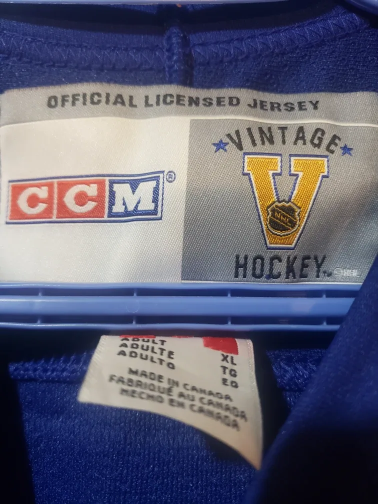 CCM Toronto Maple Leafs Doug Gilmour #93 Jersey - XL image indicator(3)