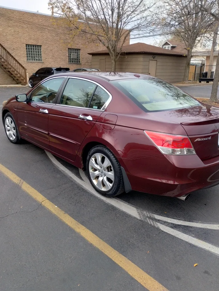 Honda Accord Sedan image indicator(2)