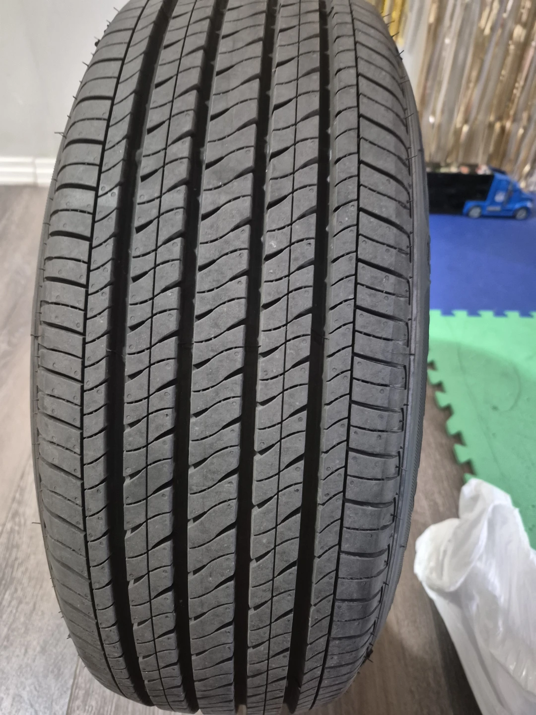 firestoneTire - 205/55R17 91V M+S - photo 2