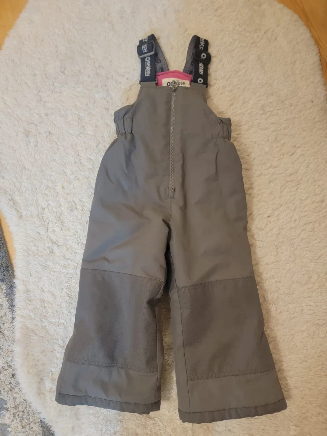 OshKosh B'gosh 4T Snow Pants image indicator(4)
