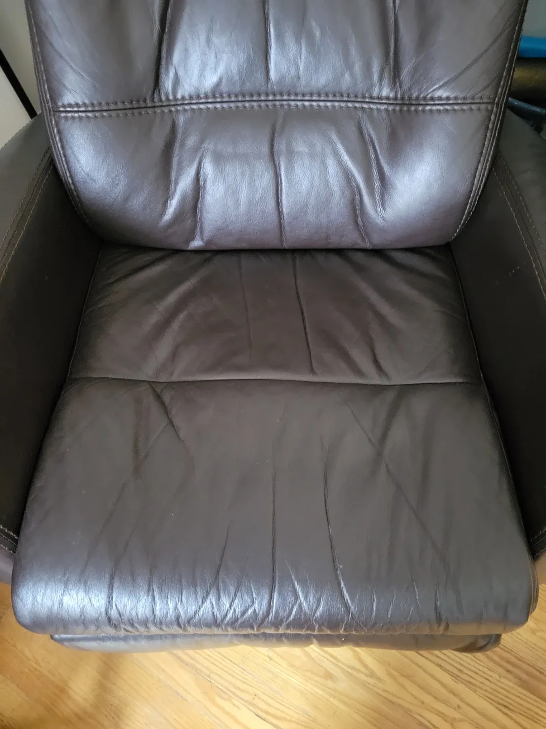 Leather Swivel Recliner image indicator(4)