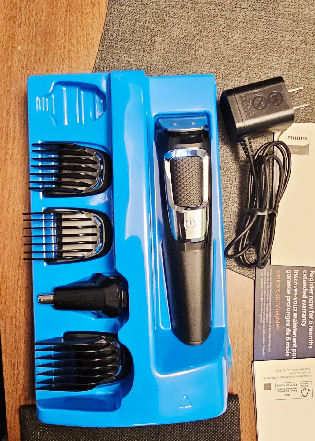 Philips Series 3000 All-in-One Trimmer image indicator(3)