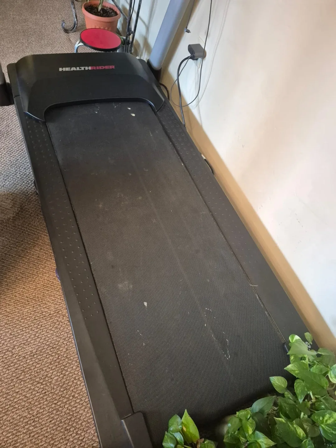 HealthRider Treadmill for Sale – Excellent Condition image indicator(2)