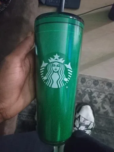 Starbucks cups image indicator(3)