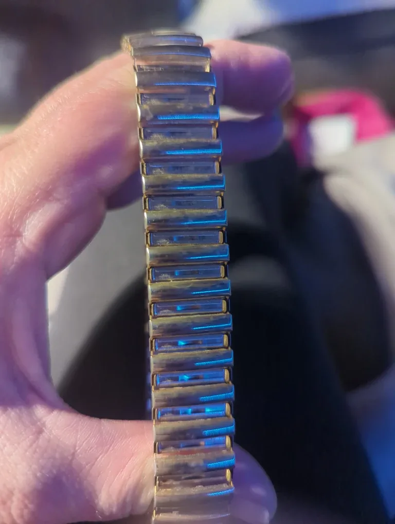 Bella Quartz Women's Watch image indicator(3)