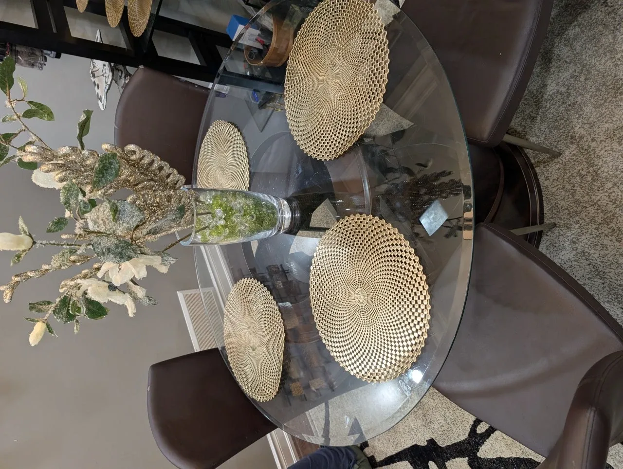 Round Glass Dining Table with 4 Chairs image indicator(4)