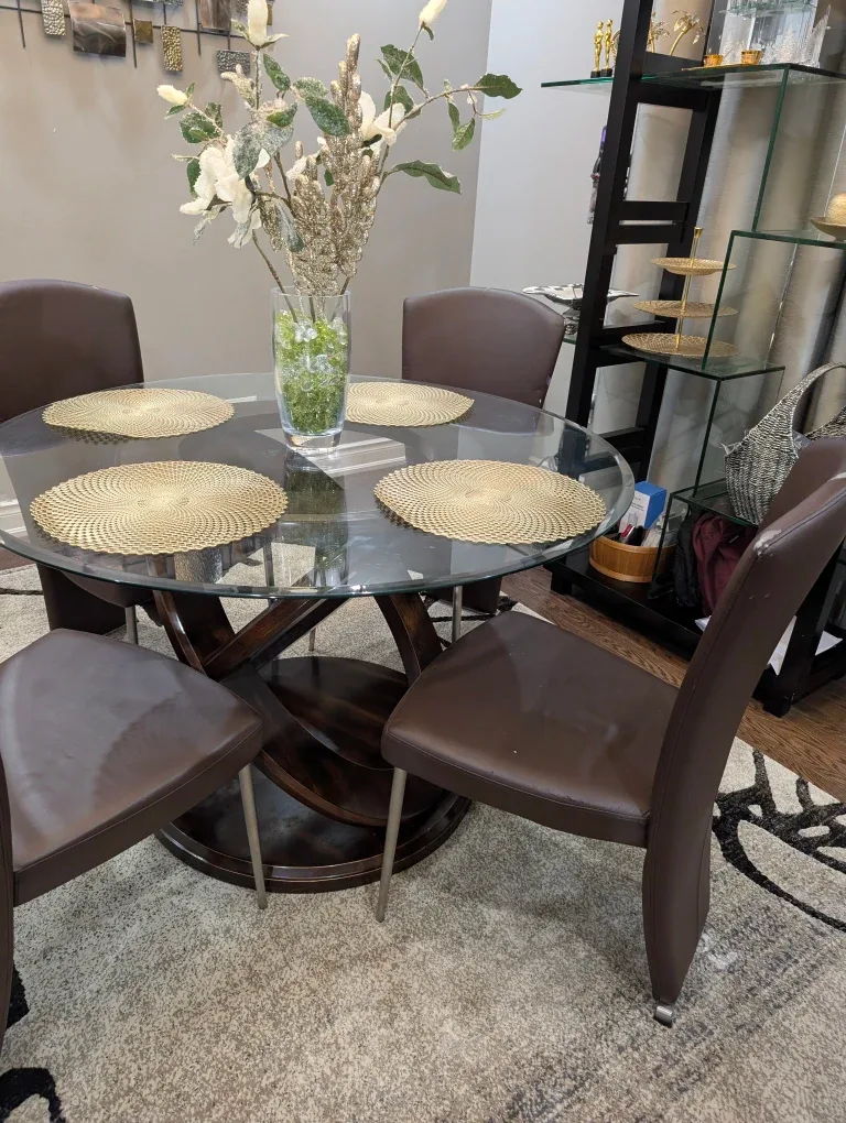 Round Glass Dining Table with 4 Chairs image indicator(6)
