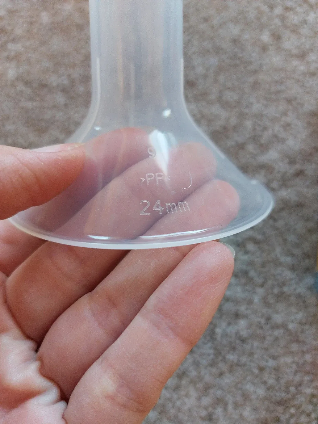 Medela personalfit breastshields 2 pcs size 24 mm image indicator(4)